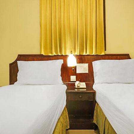 Super Oyo Collection O 92690 Hotel Limas Palembang Dış mekan fotoğraf