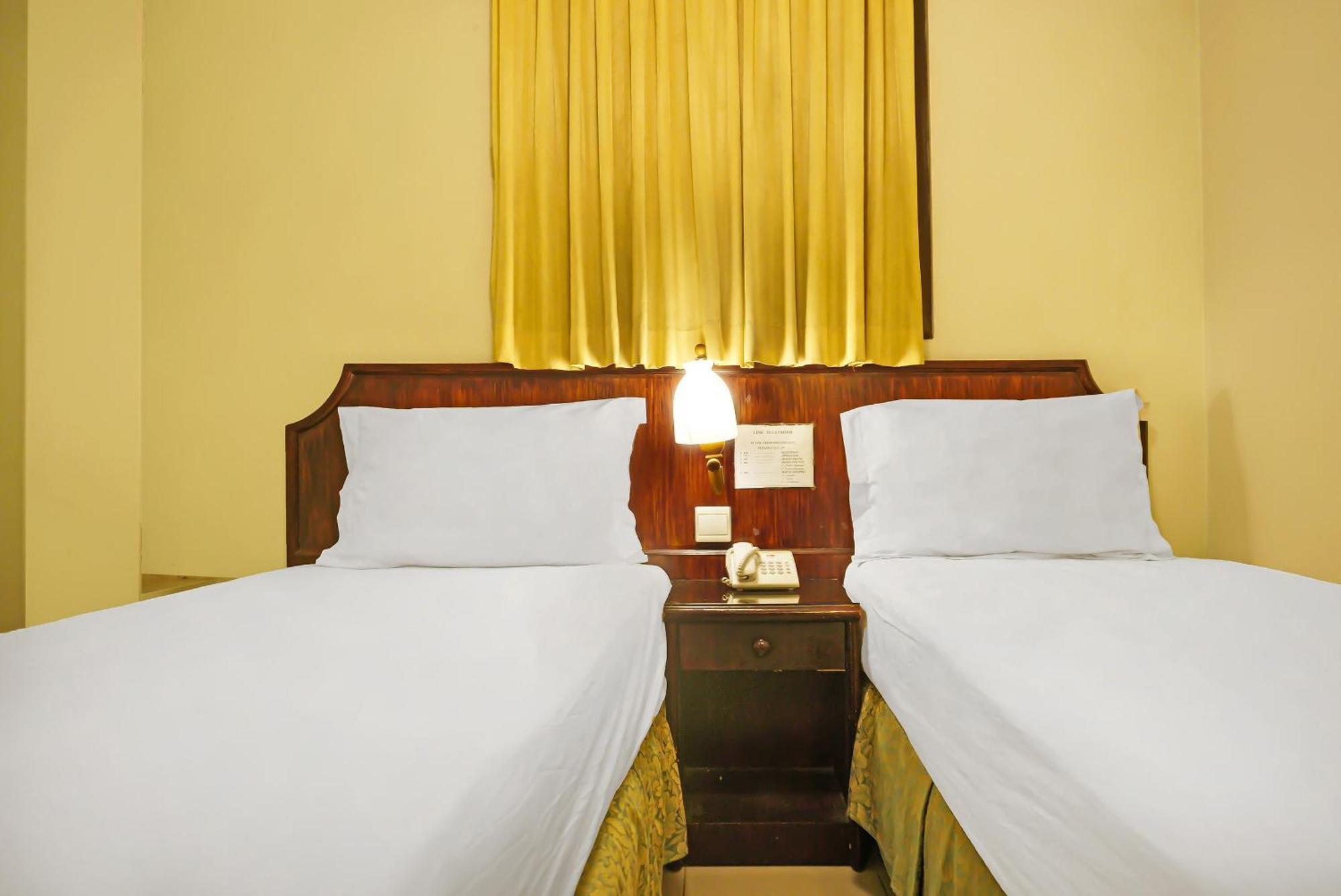 Super Oyo Collection O 92690 Hotel Limas Palembang Dış mekan fotoğraf