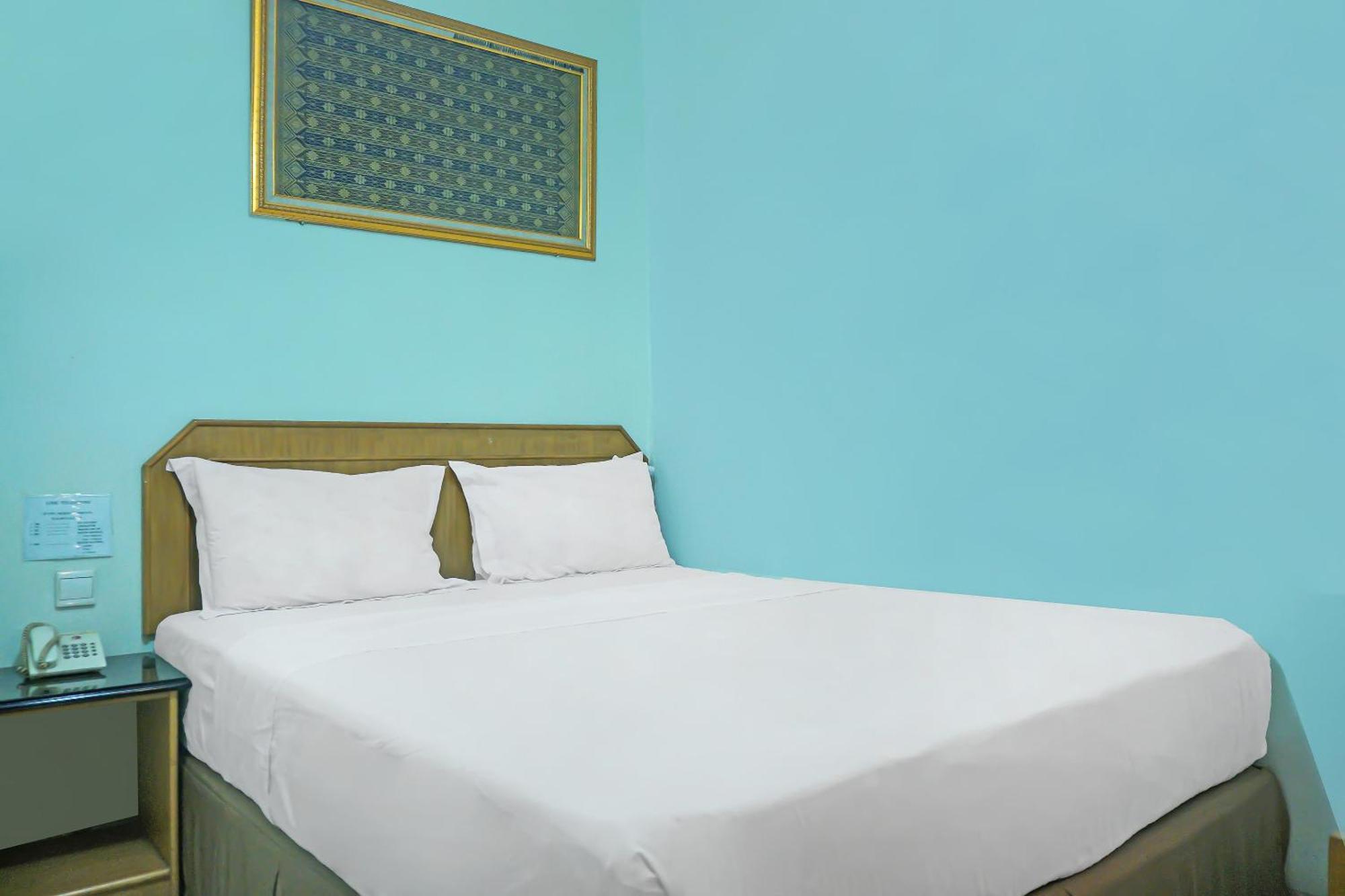 Super Oyo Collection O 92690 Hotel Limas Palembang Dış mekan fotoğraf
