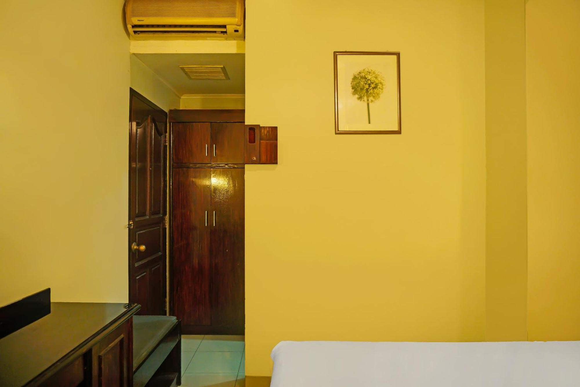 Super Oyo Collection O 92690 Hotel Limas Palembang Dış mekan fotoğraf